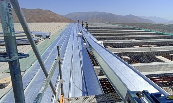 Servicio de Montaje de Cubiertas y Revestimientos Metálicos